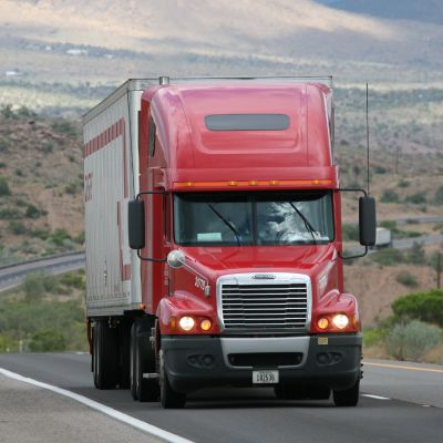 Nowa era ciężarówek elektrycznych: Peterbilt i Kenworth stawiają na zeroemisyjność