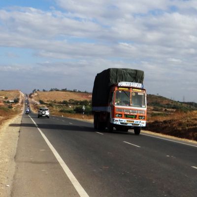 Najbardziej poszukiwane usługi transportowe na dzisiejszym rynku – gdzie warto inwestować w branży transportowej?